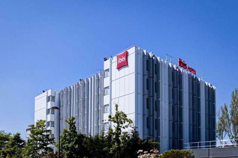 Ibis Lyon Est Bron Hotel Exterior foto