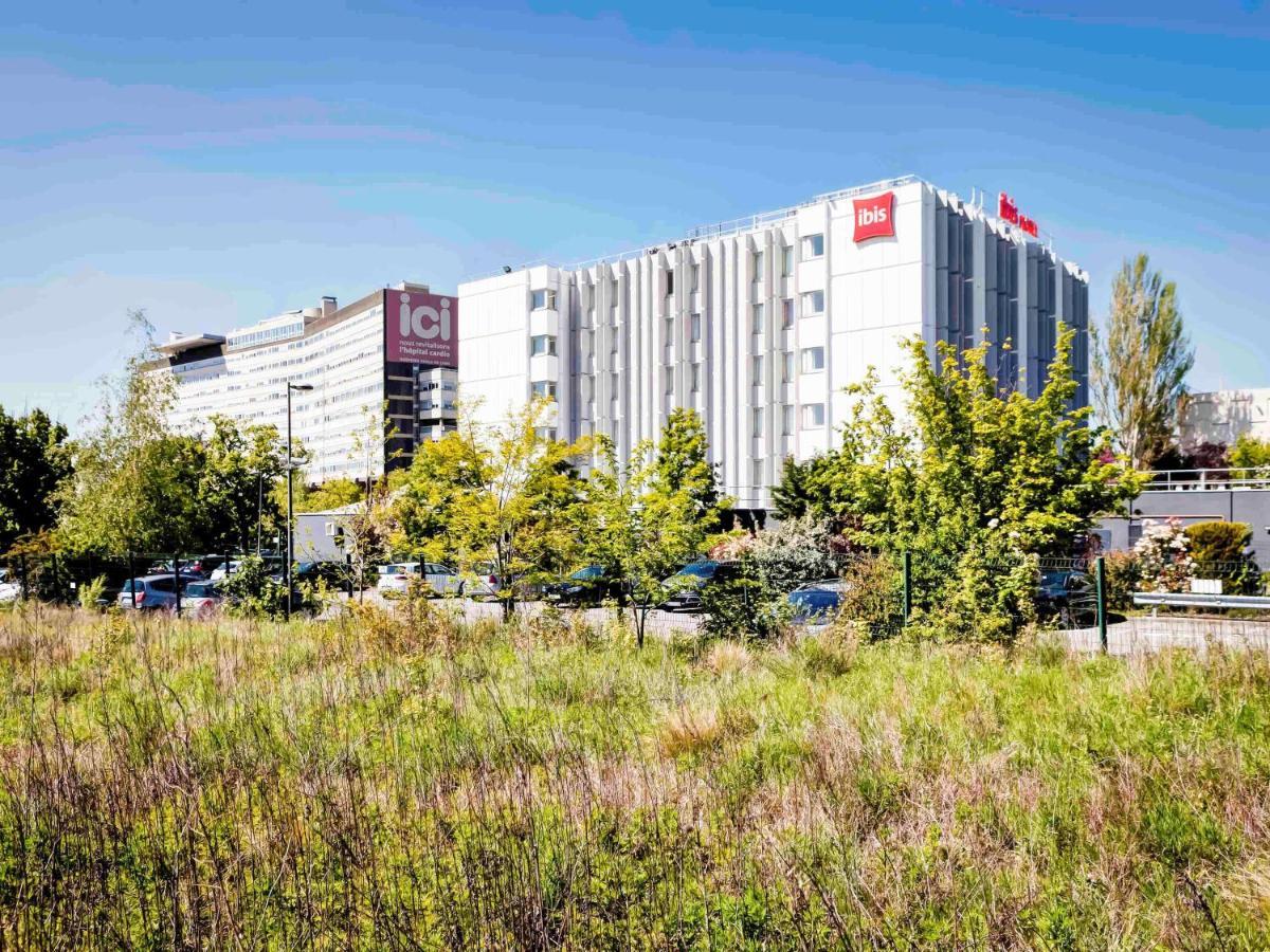 Ibis Lyon Est Bron Hotel Exterior foto